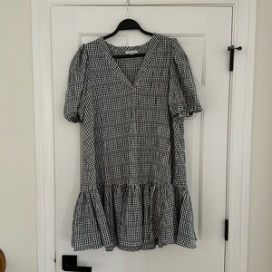 Calvin Klein Size 10 black and white plaid dress